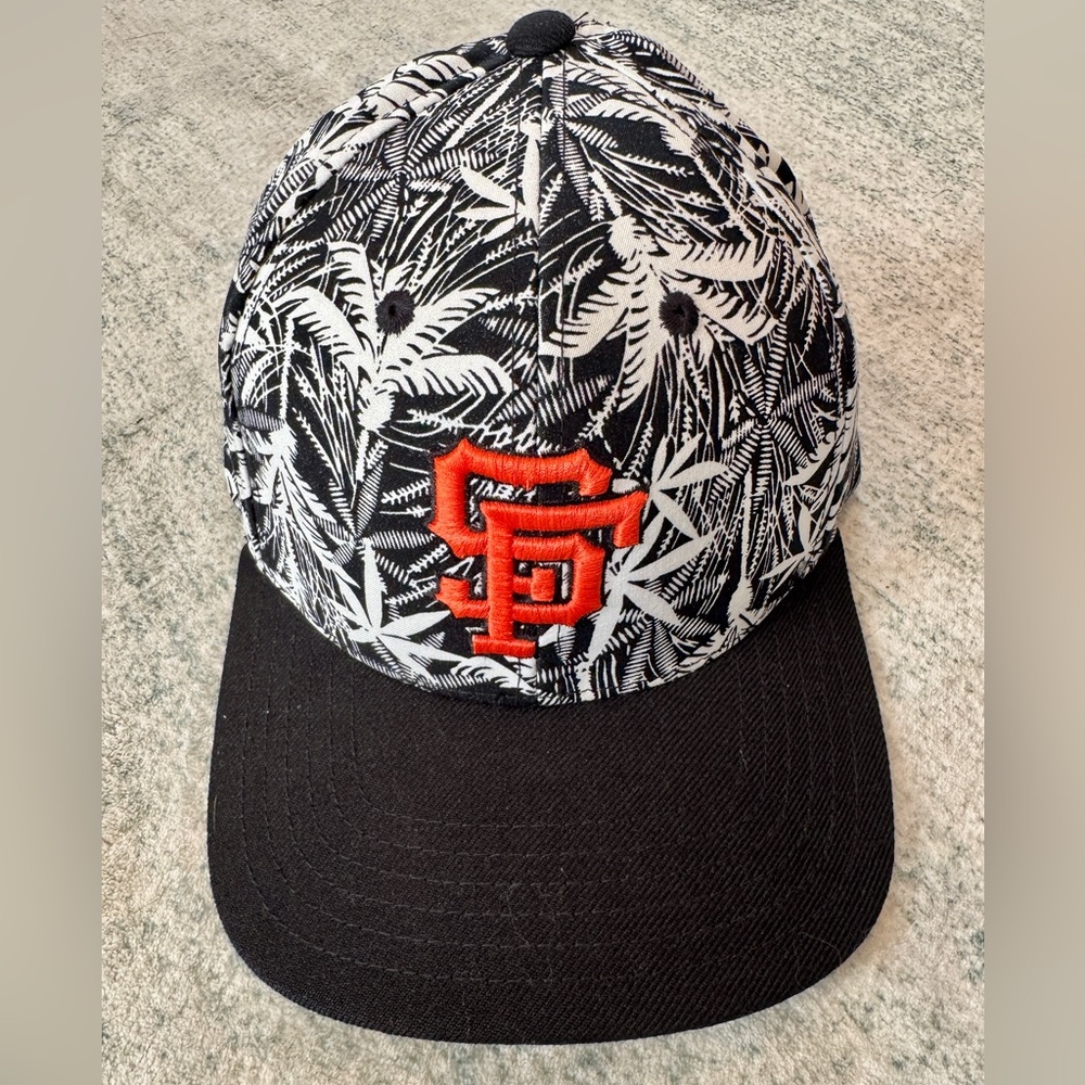 Unique American Needle Tropical Floral Giants Cap